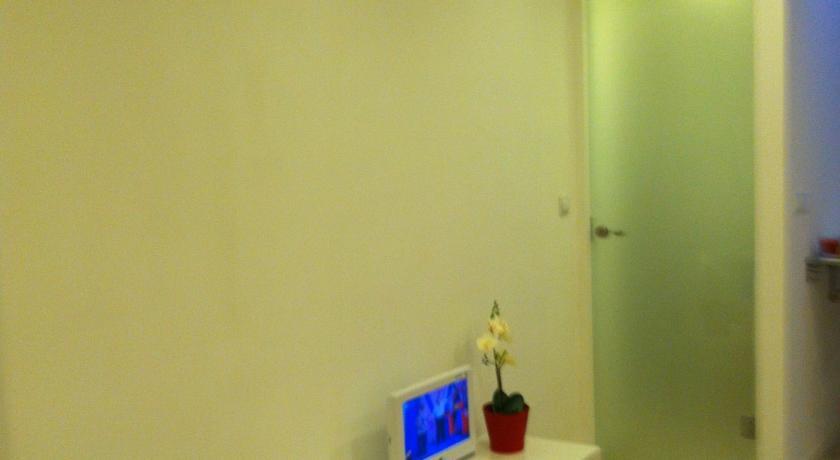 דירות New House Design, Typical ליסבון חדר תמונה
